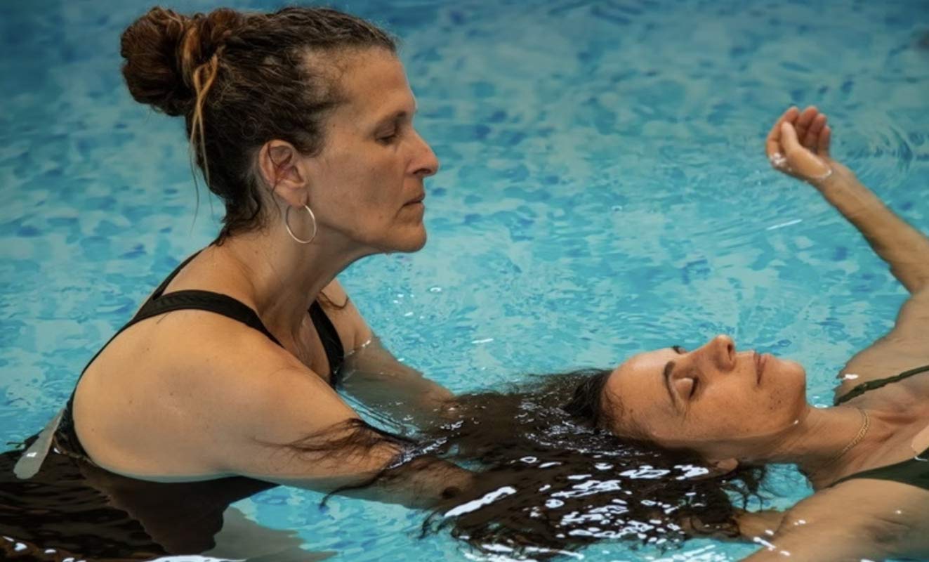 מים מהמדבר – מרחב מים מרפא, לעת ערב
